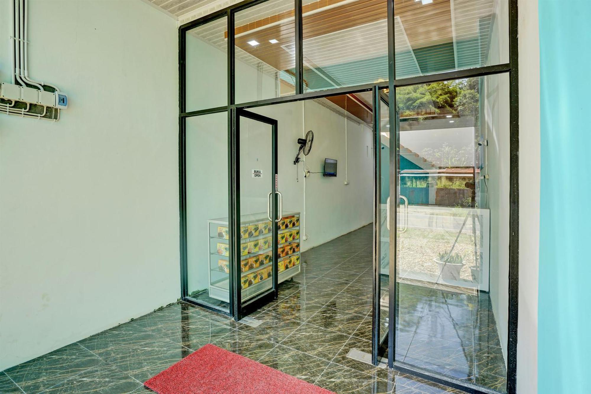 Oyo 92700 D' Ngalau Residence Syariah Payakumbuh Εξωτερικό φωτογραφία